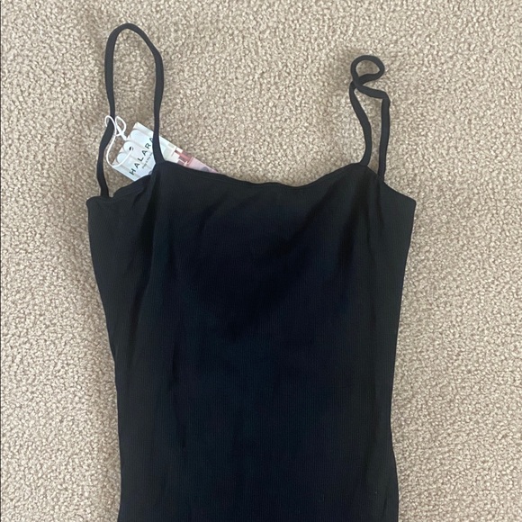 SMALL.  HALARA RIBBED STRETCHY TWISTED BACKLESS MIDI DRESS - Picture 6 of 10